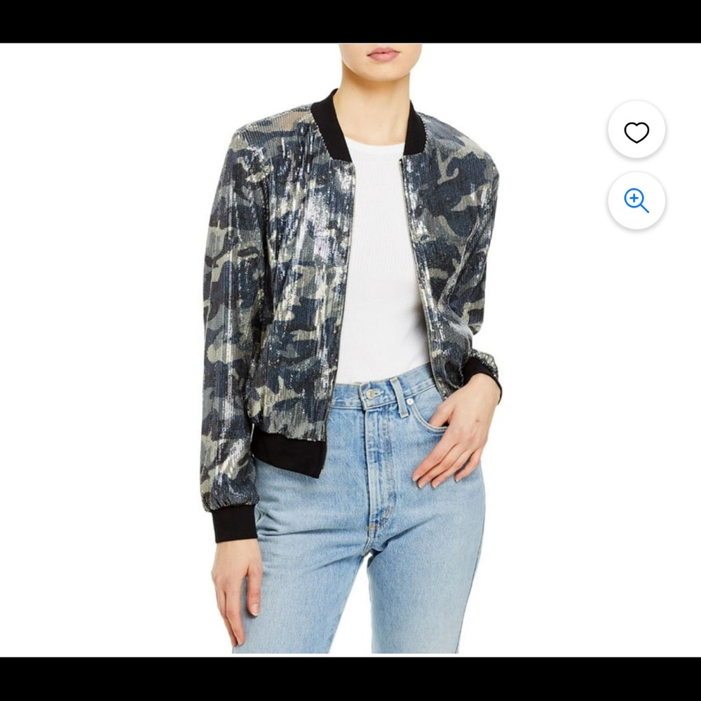 Aqua women’s camouflage bomber jacket. Size Xs